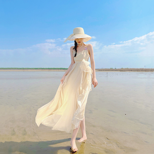 海边度假沙滩连衣裙吊带长裙旅游白色拍照适合雪纺海滩杏色女