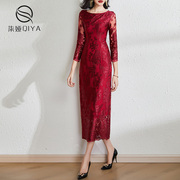 高端蕾丝绣花连衣裙，女春季2024年时尚，收腰显瘦中长款红色裙子
