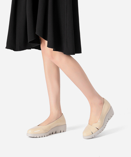 WONDERS西班牙原产进口一脚蹬超轻厚底圆头镂空拼接舒适女单鞋