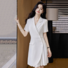 白色短袖连衣裙2024夏季大码女装，职业ol风，气质高端西装领裙子