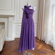 法式2024流行时尚百搭紫色斜肩收腰显瘦主持人礼服连衣裙女