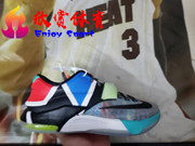 欣赏 Nike KD 7 杜兰特 What The KD7 鸳鸯篮球鞋 低帮812329-944
