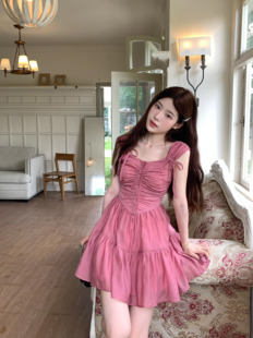 deeeefuu沛沛半岛玫瑰园重工，抽褶系带短裙，玫粉色高腰天丝连衣裙