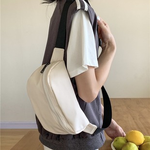 韩版潮流中性胸包女百搭小单肩手机包尼龙小众设计休闲运动斜跨包