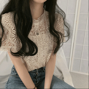 韩国chic百搭短袖衬衫法少女，减龄蕾丝勾花镂空小心机很仙的上衣夏