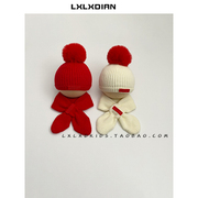 红色毛球婴儿毛线帽子围脖两件套双层秋冬季0一6个月男宝宝针织帽