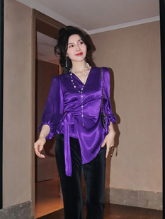 高级紫色一片式系带设计轻熟风时髦通勤V领显瘦灯笼袖衬衫上衣女