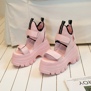 运动凉鞋女粉红色夏季厚底，真皮小个子12cm高跟，露趾坡跟时装罗马鞋