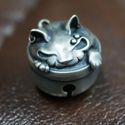 日本哥特品牌 unima恶猫铃铛吊坠 个性款邪恶猫纯银挂坠 铁头的店
