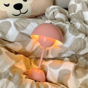 花苞台灯粉红色少女卧室蘑菇床头小夜灯装饰书桌陪嫁喜中复古台灯