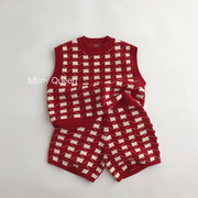 新年套装男童女童秋冬毛衣婴儿，宝宝红色针织印花格背心短裤两件套