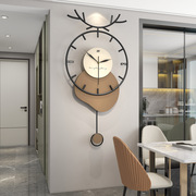 奶油风鹿角创意挂钟高级感餐厅玄关背景装饰钟表客厅简约时钟挂墙