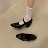 玛丽珍鞋女2024春季欧美高跟尖头气质单鞋法式复古粗跟小皮鞋