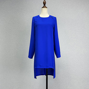 品牌折扣宝蓝色中长款连衣裙，女2023夏前短后长，两侧拉链性感直筒裙