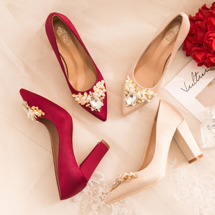 婚鞋新娘鞋粗跟女酒红色，秀禾结婚鞋舒适防水台婚礼高跟鞋孕妇可穿