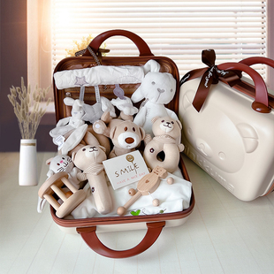 新生婴儿礼盒满月见面礼物木制摇铃玩具初生宝宝春夏衣服套装用品