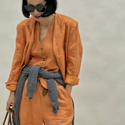 纯亚麻料橘色时髦帅气无领短款小外套西装，外套女马甲长裤两件套装