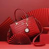 大红色新娘包中国红托特手提斜跨包漆皮包包中年女士妈妈包大容量