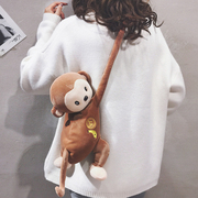 卡通毛绒斜挎包包女2022个性可爱小猴子单肩包ins网红玩偶包