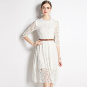 春夏季时尚中袖纯白色优雅气质修身显瘦性感，镂空蕾丝连衣裙女