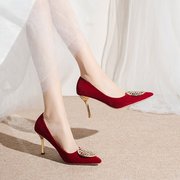 红色喜字婚鞋中高低跟细跟浅口尖头单鞋中式禾秀婚纱两穿新娘鞋子