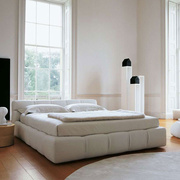 现代简约布艺床主卧双人床1.8米2米设计师家具定制婚床意大利风格