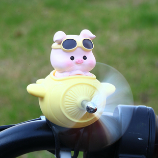 可爱小猪风车自行电瓶车，摆件电动摩托车装饰小配件，公仔女神节礼物