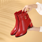 红色短靴女装时冬季侧粗跟拉链中跟女靴真皮短筒2023时尚单靴