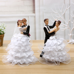 婚庆人物树脂工艺式结婚蛋糕装饰小人偶婚礼浪漫情侣公仔