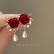 红色丝绒玫瑰花朵耳环银针复古珍珠耳饰秋冬植绒新娘礼服耳钉