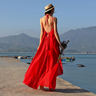 去海边旅游穿的红色，度假连衣裙沙漠拍照裙子，高级感红裙飘逸沙滩裙