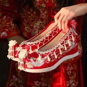中式秀禾高级汉服跟结婚绣花鞋，鞋结婚冬婚高新娘(高新娘)女红色明制古风