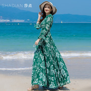 雪纺连衣裙女秋季2024长裙，气质绿色碎花，大摆裙海边度假沙滩裙