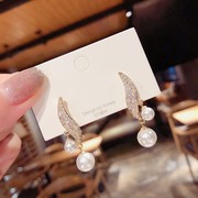 s925银针韩国东大门时尚设计高级感水钻珍珠耳环海带几何弧形耳钉