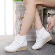 秋冬季女鞋护士鞋白色，坡跟牛筋底女棉鞋加绒棉靴短靴工作鞋皮靴子