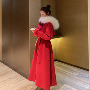 红色派克服结婚2023年冬季女200斤外套，羽绒棉服大码今年港风
