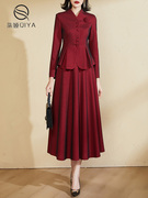 酒红色长袖套装女2023秋季气质，高端短外套时尚半身裙子两件套