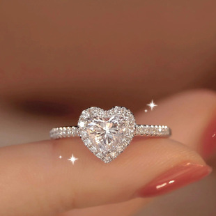 爱心心形莫桑石钻戒女银S925银一克拉群镶真钻石戒指结婚戒