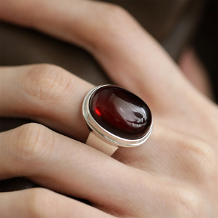 宝家s925银血珀花纹蛋面戒指，女小众设计指环，个性食指戒指潮