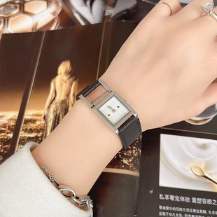 韩风TT手表小众级方形镂空女士皮带手表简约石英腕表防水