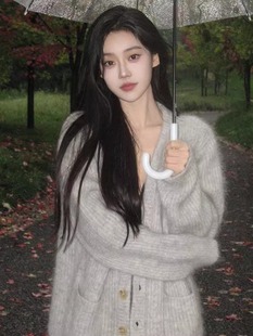 灰色马海毛毛衣外套，女秋冬季韩版慵懒高级感软糯风中长款针织开衫