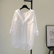 衬衫女2023年洋气时尚双口袋，设计感白色，衬衣连帽宽松防晒服夏