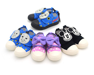 日本儿童卡通魔术粘大开口帆布童鞋软底幼儿园室内鞋低帮轻便防滑