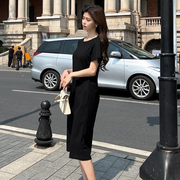黑色短袖连衣裙女2024春夏，直筒显瘦口袋长裙，气质休闲t恤裙子