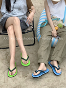男女士街头风创意拼色人字拖外穿防滑软底夏季情侣沙滩夹脚凉拖鞋