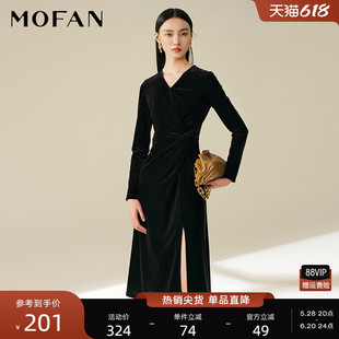 MOFAN摩凡优雅摩登V领丝绒连衣裙秋冬款黑色开衩收腰连衣裙显瘦