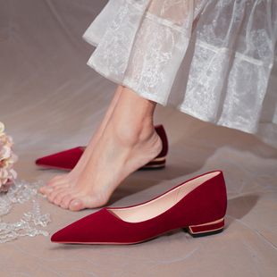 红色婚鞋平底鞋女2024年秀禾婚纱两穿新娘，鞋结婚绒面平跟单鞋
