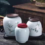 青花陶瓷茶叶罐小号木盖密封罐便携茶叶罐储存罐美人肩迎松影青