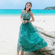 波西米亚长裙女夏绿色V领修身高腰吊带大摆连衣裙海边度假沙滩裙