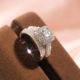 满钻微镶公主方钻套戒女欧美时尚奢华订婚戒指两件套闭口指环